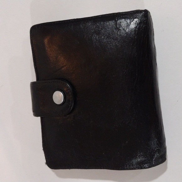 Authentic CHANEL CC Logo Black Leather Snap Wallet, Coin Purse 4.5 x 3.7 inches - Picture 8 of 15